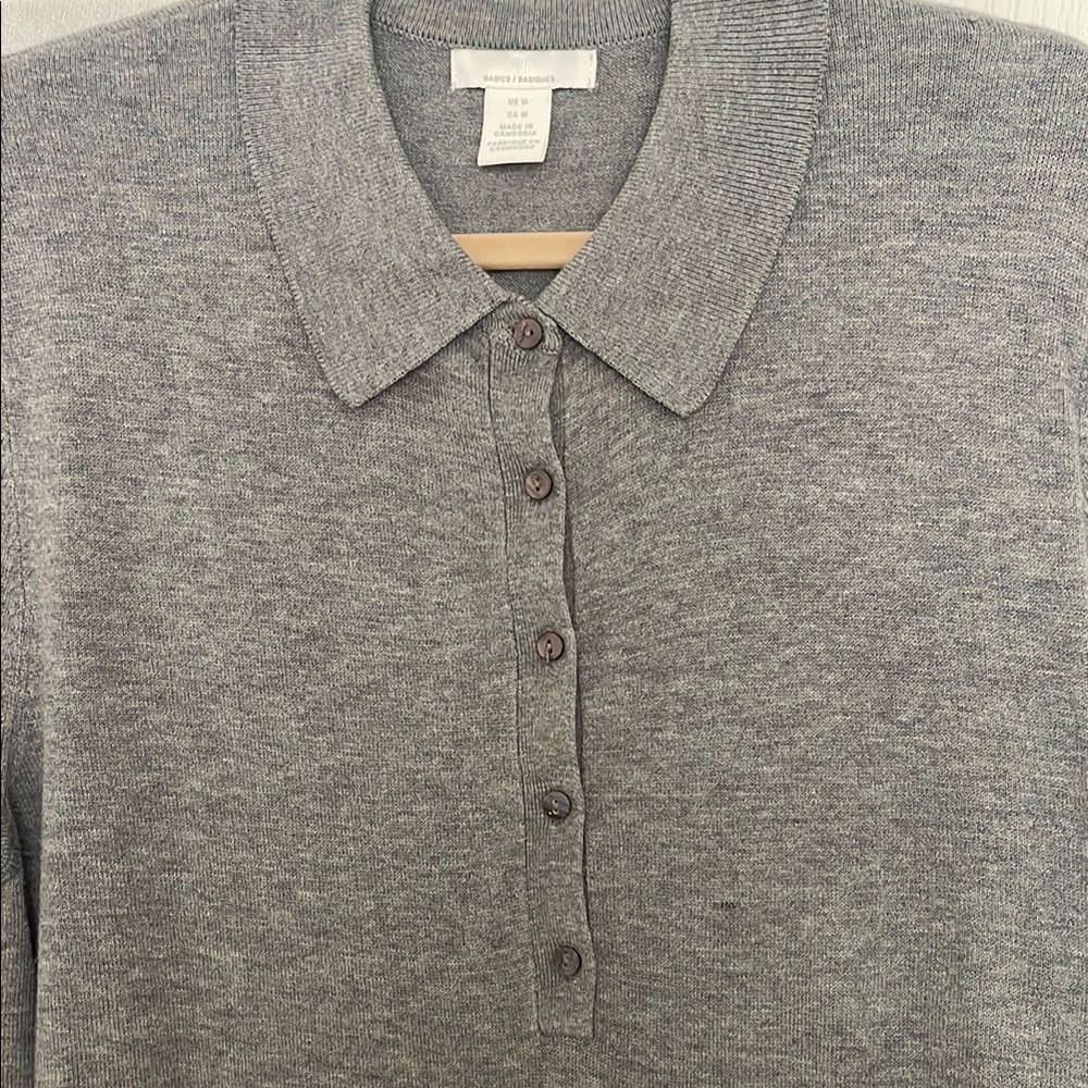 H&M Set of 3- Collared Sweaters - Picture 4 of 5